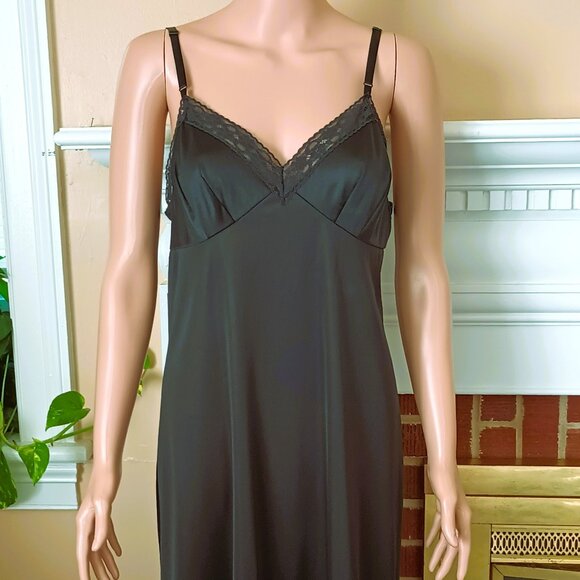 Vanity Fair Other - Vanity Fair Vintage Full Slip 36 L Long Black Lace Top & Hem V Neck Made in USA